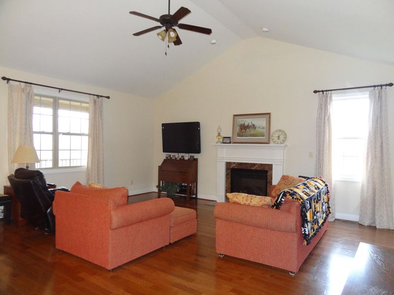 1104 Brighton Dr, Alcoa, TN 37701