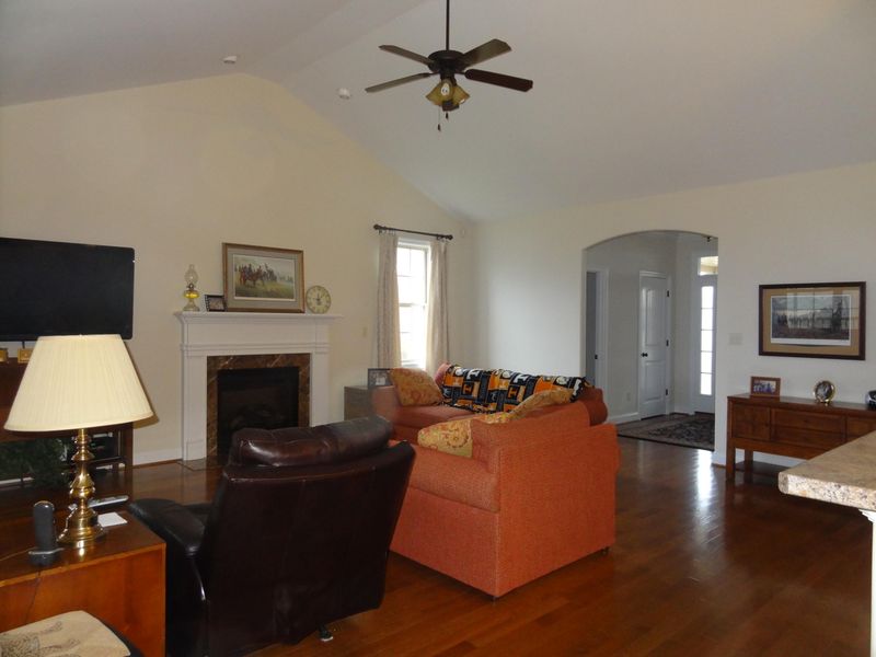 1104 Brighton Dr, Alcoa, TN 37701