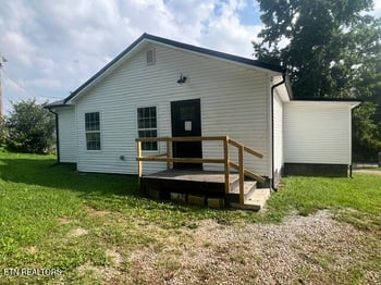 1104 Davis Chapel Rd, Lafollette, TN 37766