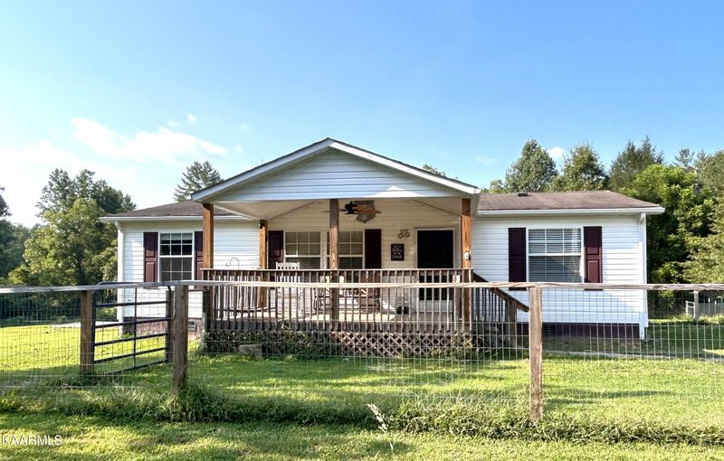 1104 Mitchell Johnson Rd, Oakdale, TN 37829