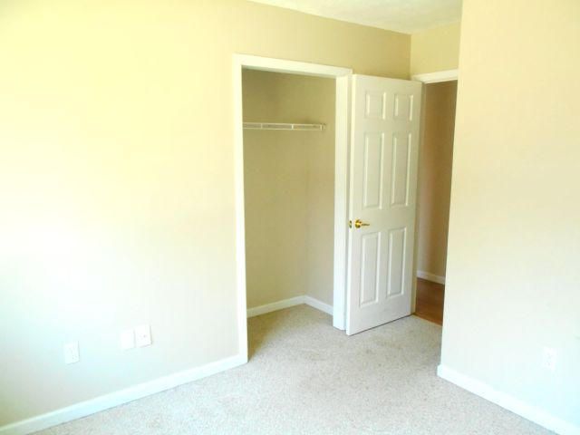 1104 Phillips Flats Rd, Oneida, TN 37841