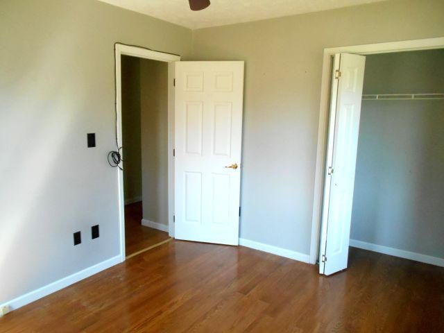 1104 Phillips Flats Rd, Oneida, TN 37841