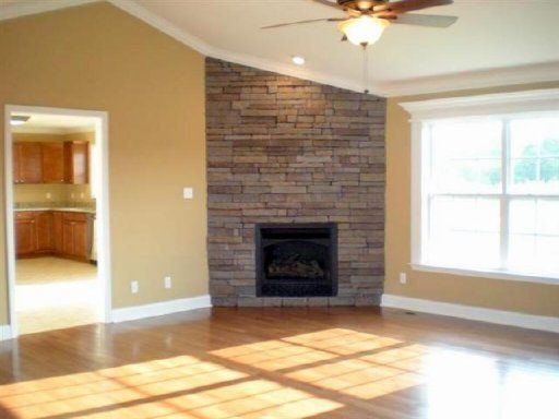 1104 Southwick Dr, Alcoa, TN 37701