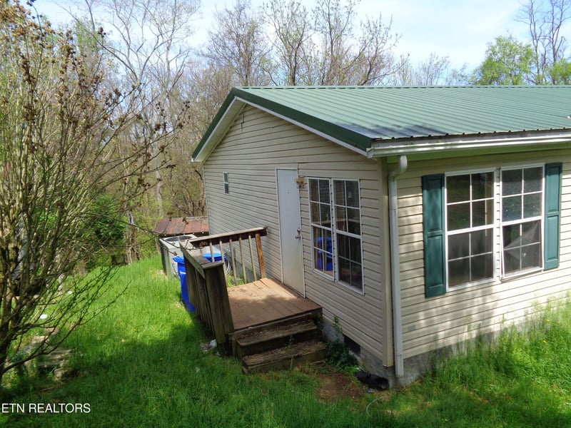 1104 Valley Home Rd, Morristown, TN 37813