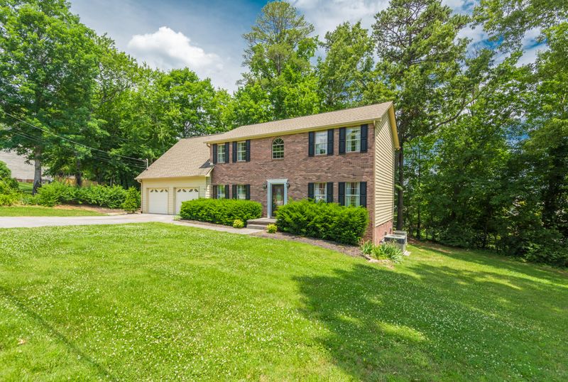 1104 Wildtree Ln, Knoxville, TN 37923