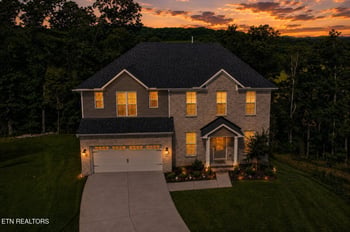 11045 Hunters Knoll Ln, Knoxville, TN 37932