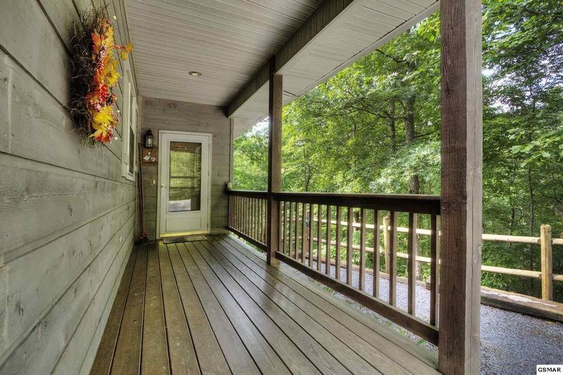 1105 Alpine Dr, Sevierville, TN 37876