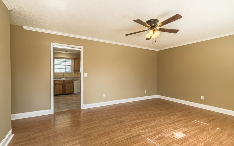 1105 E Harper Ave, Maryville, TN 37804