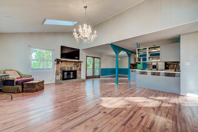 1105 Hickory Tr, Knoxville, TN 37932