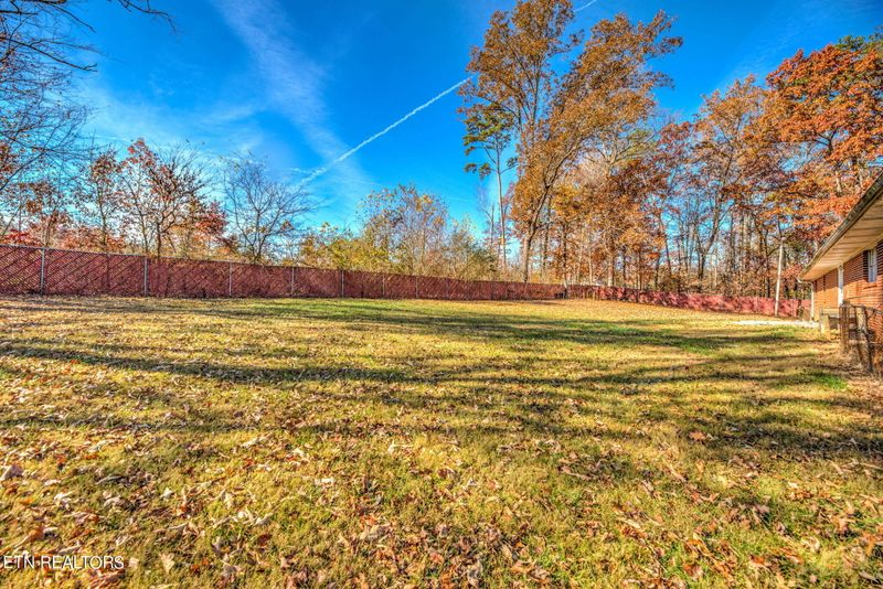 1105 Pine Grove Providence Rd, Loudon, TN 37774