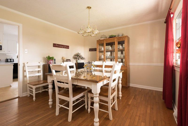 1105 Remington Rd, Knoxville, TN 37923