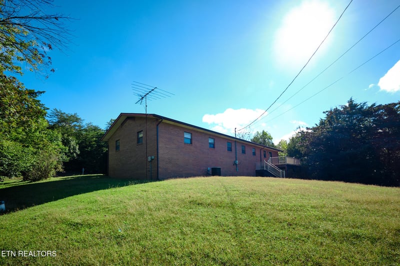 1105 Ridge Rd, Sevierville, TN 37862