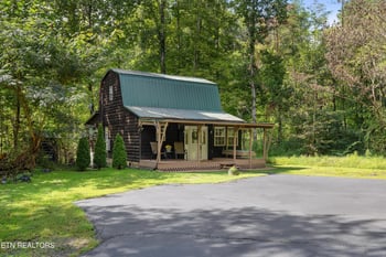 1105 Silver Poplar Ln, Sevierville, TN 37876
