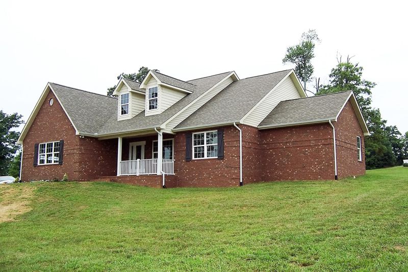 1106 Houston Springs Rd, Greenback, TN 37742
