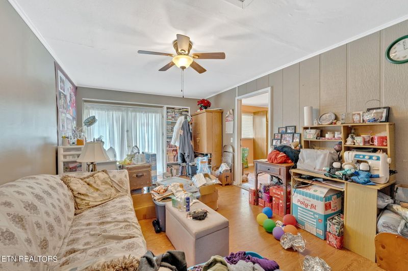 1106 Mary Kay Dr, Sevierville, TN 37862