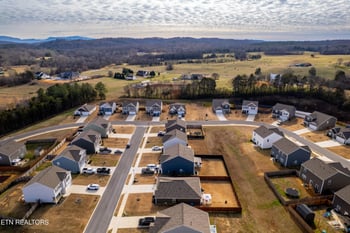 1106 Skyridge Dr, Athens, TN 37303