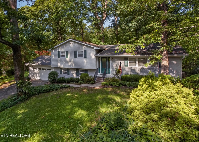 1107 Burning Tr, Knoxville, TN 37909