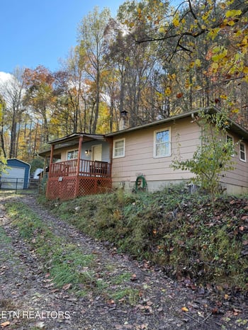 1107 Catoosa Rd, Wartburg, TN 37887