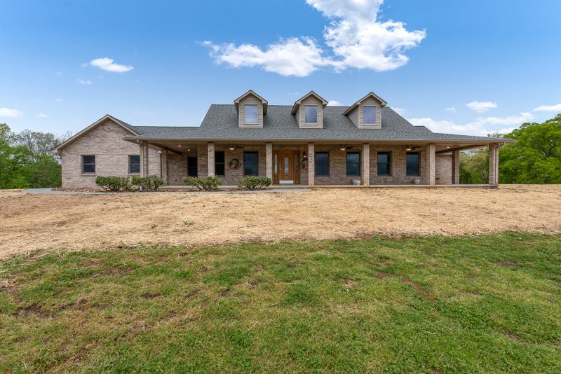 1107 Martin Mill Pike, Rockford, TN 37853