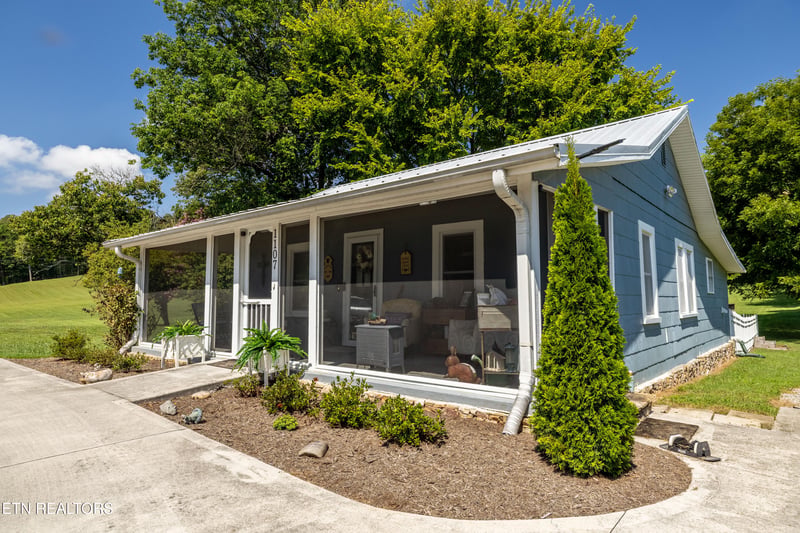1107 Mccammon Rd, Knoxville, TN 37920