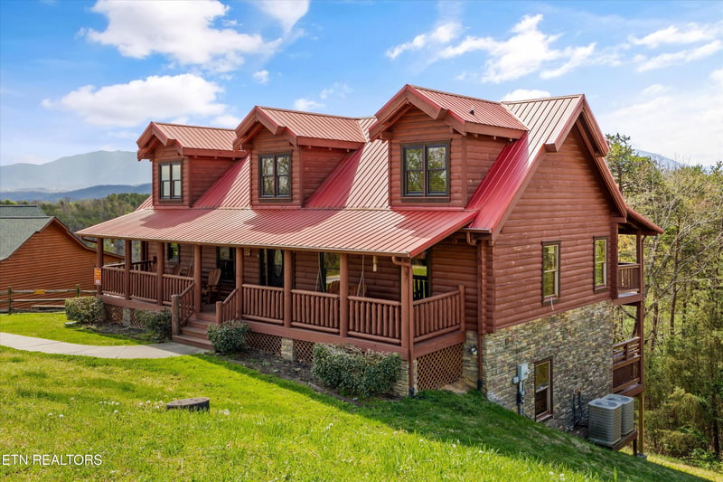 1107 N Trail Dr, Sevierville, TN 37862
