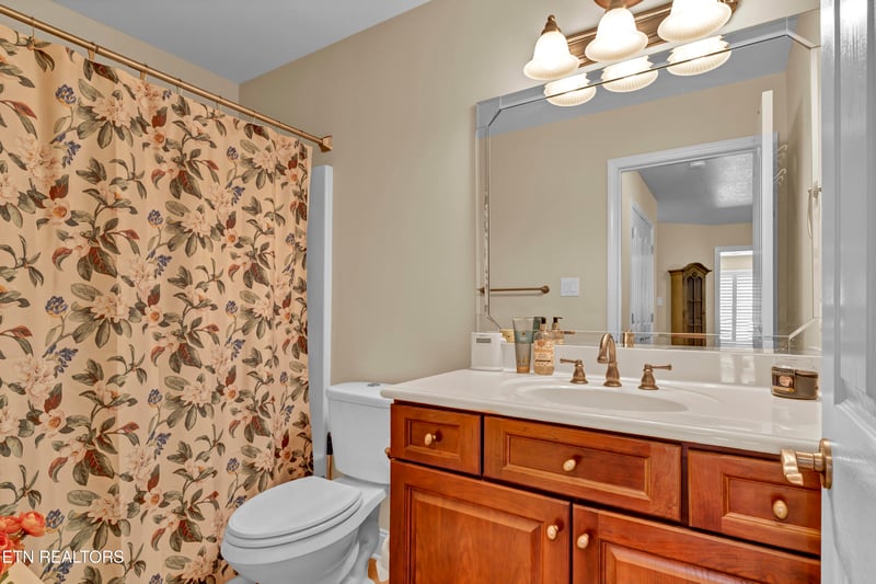 1107 Savannah Ln, Sevierville, TN 37862