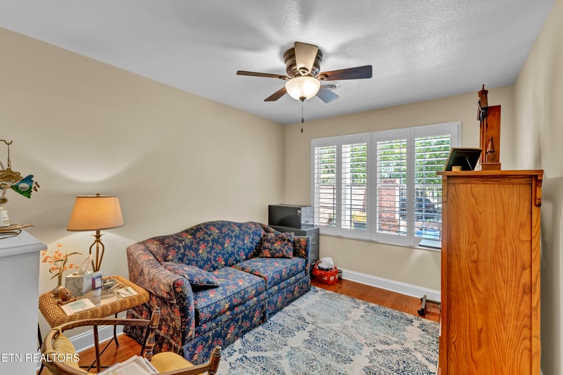 1107 Savannah Ln, Sevierville, TN 37862