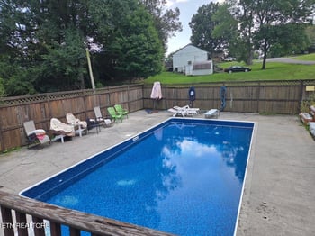 1107 Vermont Ave, Etowah, TN 37331