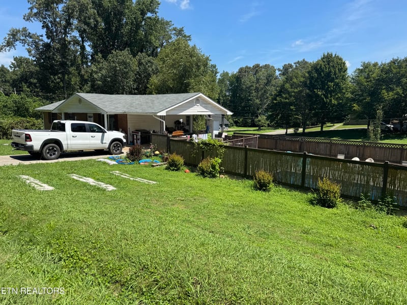 1107 Vermont Ave, Etowah, TN 37331