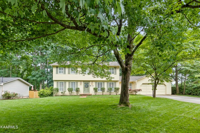 1108 Burning Tree Ln, Knoxville, TN 37923