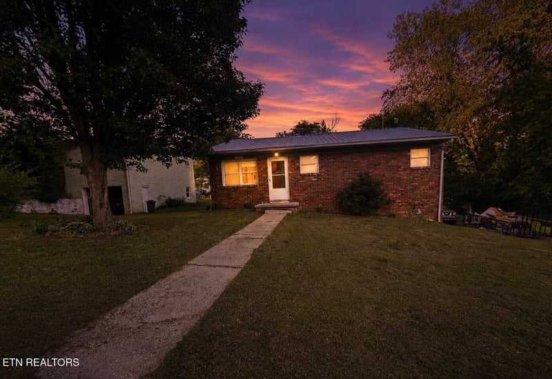 1108 Leconte Rd, Knoxville, TN 37914