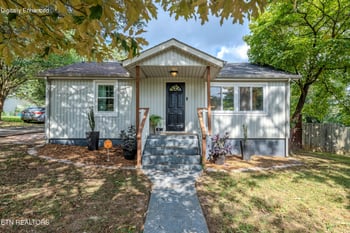 1108 Sunrose Rd, Knoxville, TN 37914