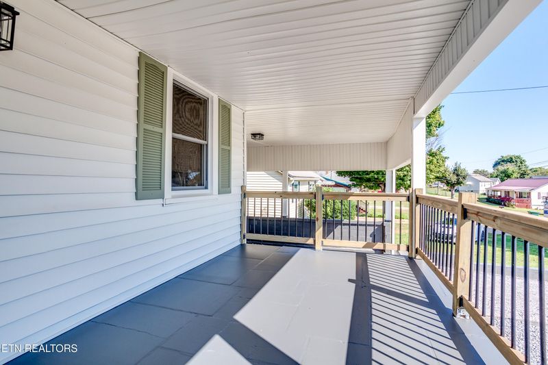 1108 Welch Ave, Loudon, TN 37774
