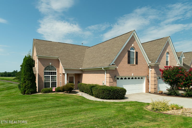 1109 Creekside Village Way, Seymour, TN 37865