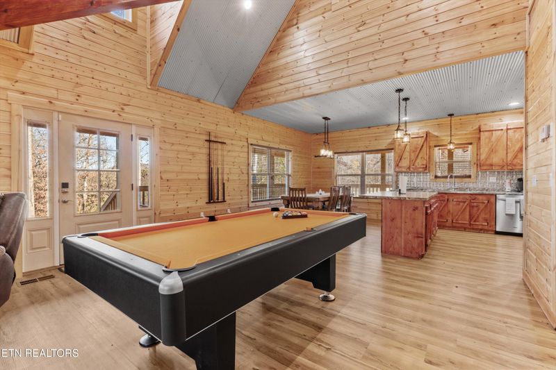 1109 Dry Valley Rd, Townsend, TN 37882
