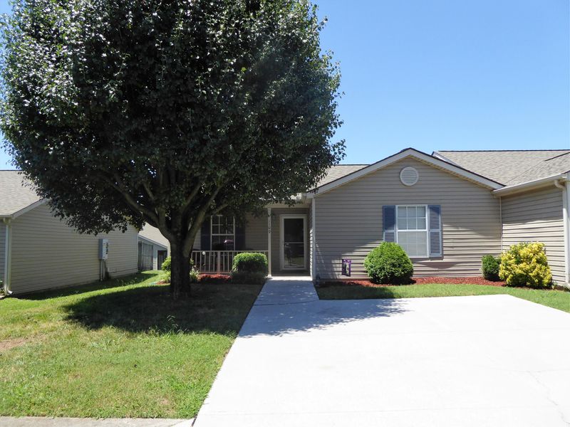1109 Firethorne Way, Knoxville, TN 37923