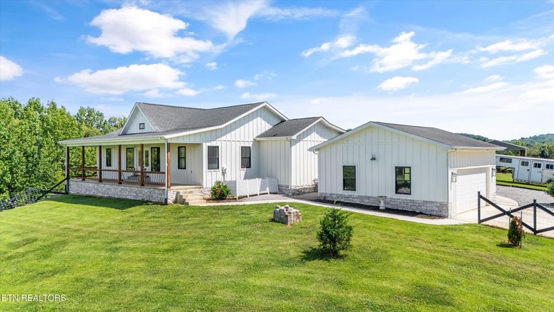 1109 Sands Rd, Sweetwater, TN 37874