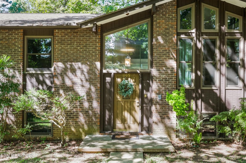 1109 Venice Rd, Knoxville, TN 37923