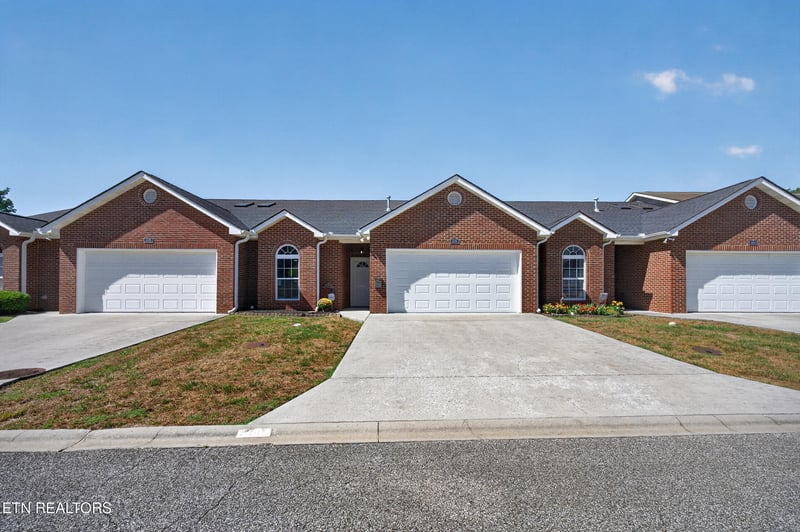 1109 Webster Groves Ln, Knoxville, TN 37909