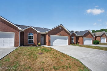 1109 Webster Groves Ln, Knoxville, TN 37909