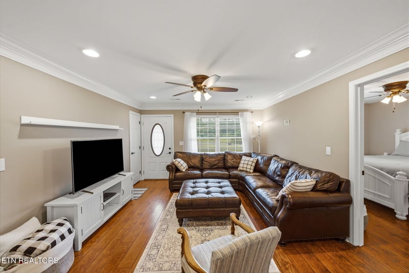 111 Agape Ln, Heiskell, TN 37754