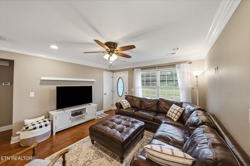 111 Agape Ln, Heiskell, TN 37754