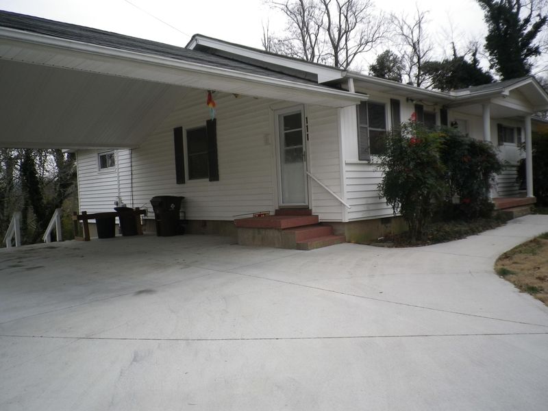 111 Amherst Ln, Oak Ridge, TN 37830