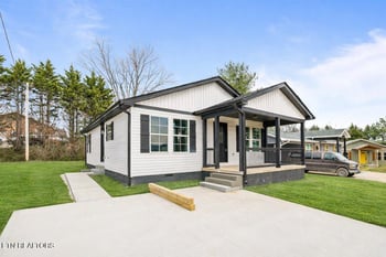 111 Azalea Ln #2, Jacksboro, TN 37757