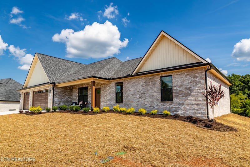 111 Burrstone Way, Maryville, TN 37803