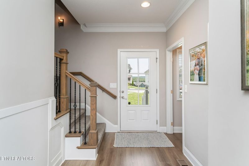 111 Chaseberry Rd, Oak Ridge, TN 37830