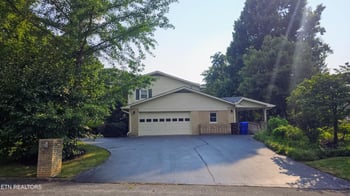 111 Claremont Rd, Oak Ridge, TN 37830