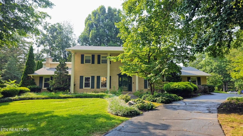 111 Claremont Rd, Oak Ridge, TN 37830