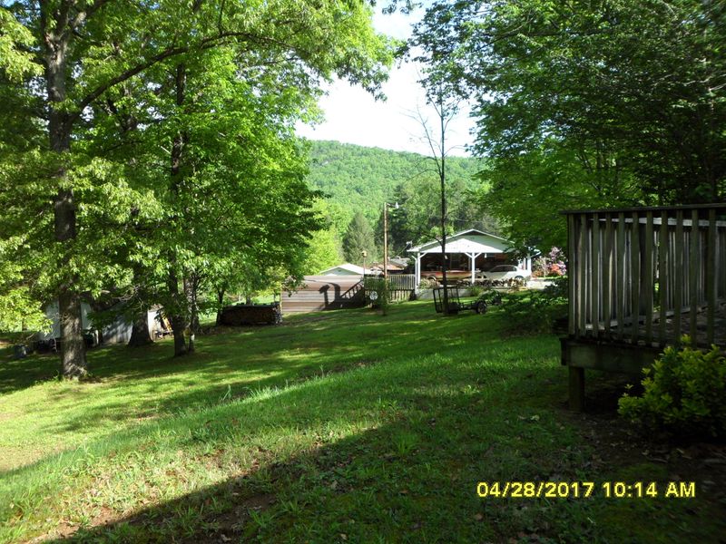 111 Cofer Cir, Harriman, TN 37748