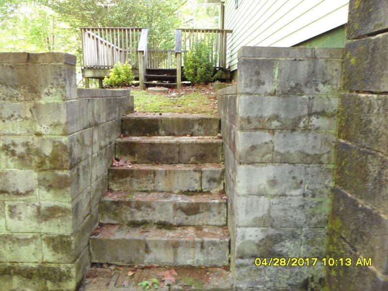 111 Cofer Cir, Harriman, TN 37748